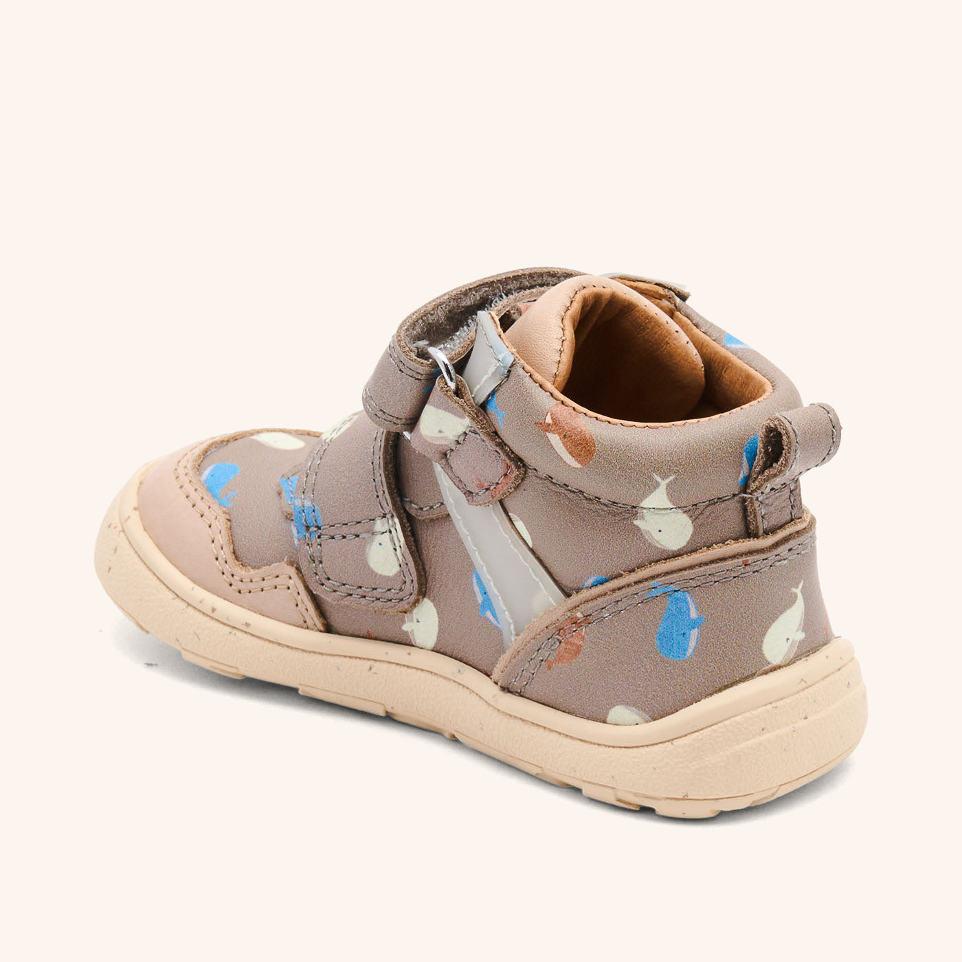 bisgaard barefoot becky whale