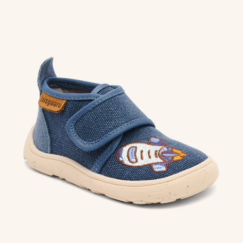 bisgaard barefoot basic to the moon