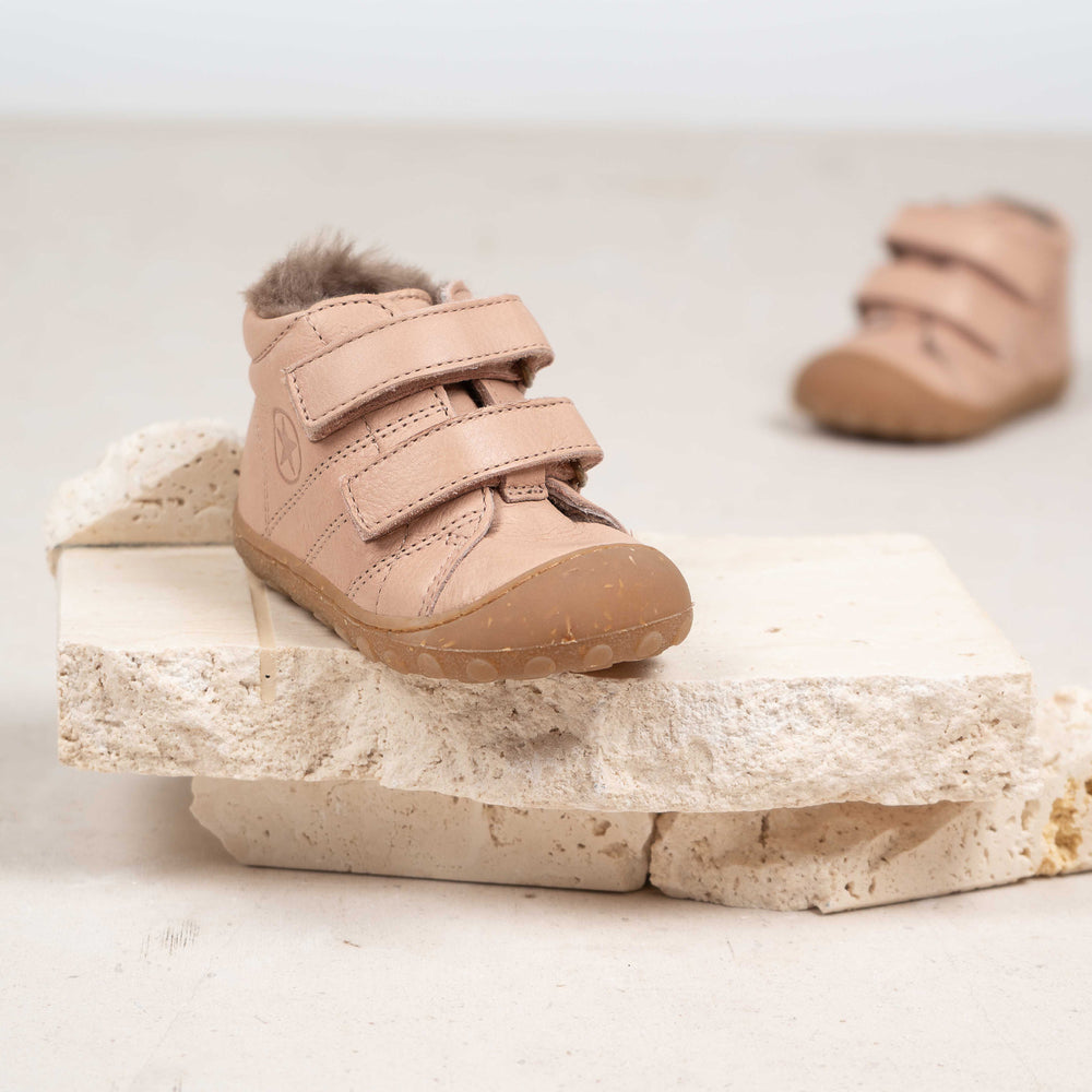 bisgaard barefoot hale v lamb nude