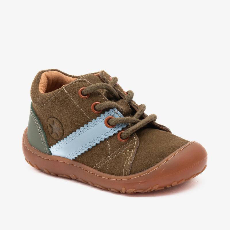 bisgaard barefoot hale l forrest PLAY