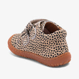 bisgaard barefoot hale v black dots