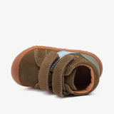 bisgaard barefoot hale v forrest PLAY