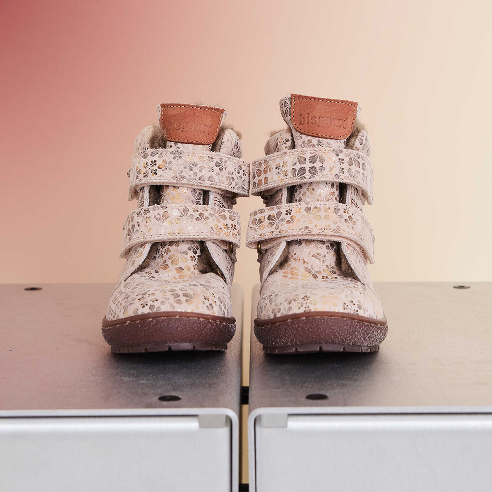 bisgaard storm tex nude flower